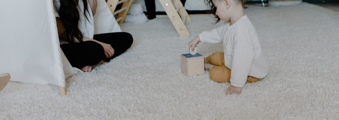 Reljefni i čupavi tepisi – idealno dizajnersko rešenje za zimski dekor doma
